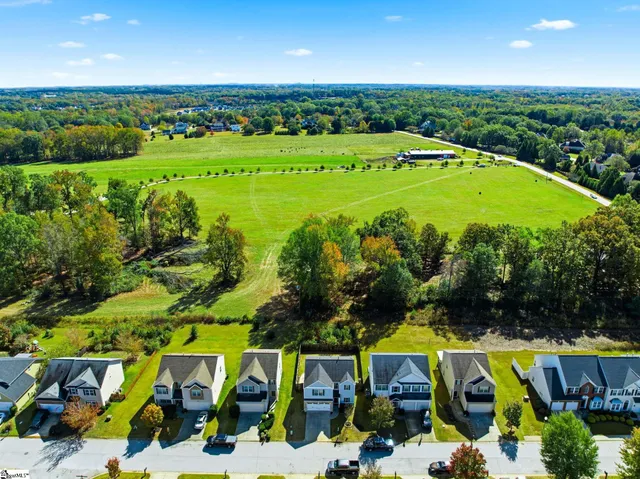 $324,900 | 405 Kindletree Way, Simpsonville, SC 29680