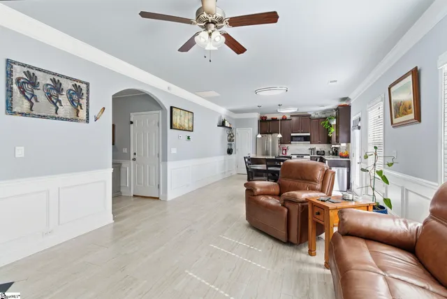 $324,900 | 405 Kindletree Way, Simpsonville, SC 29680