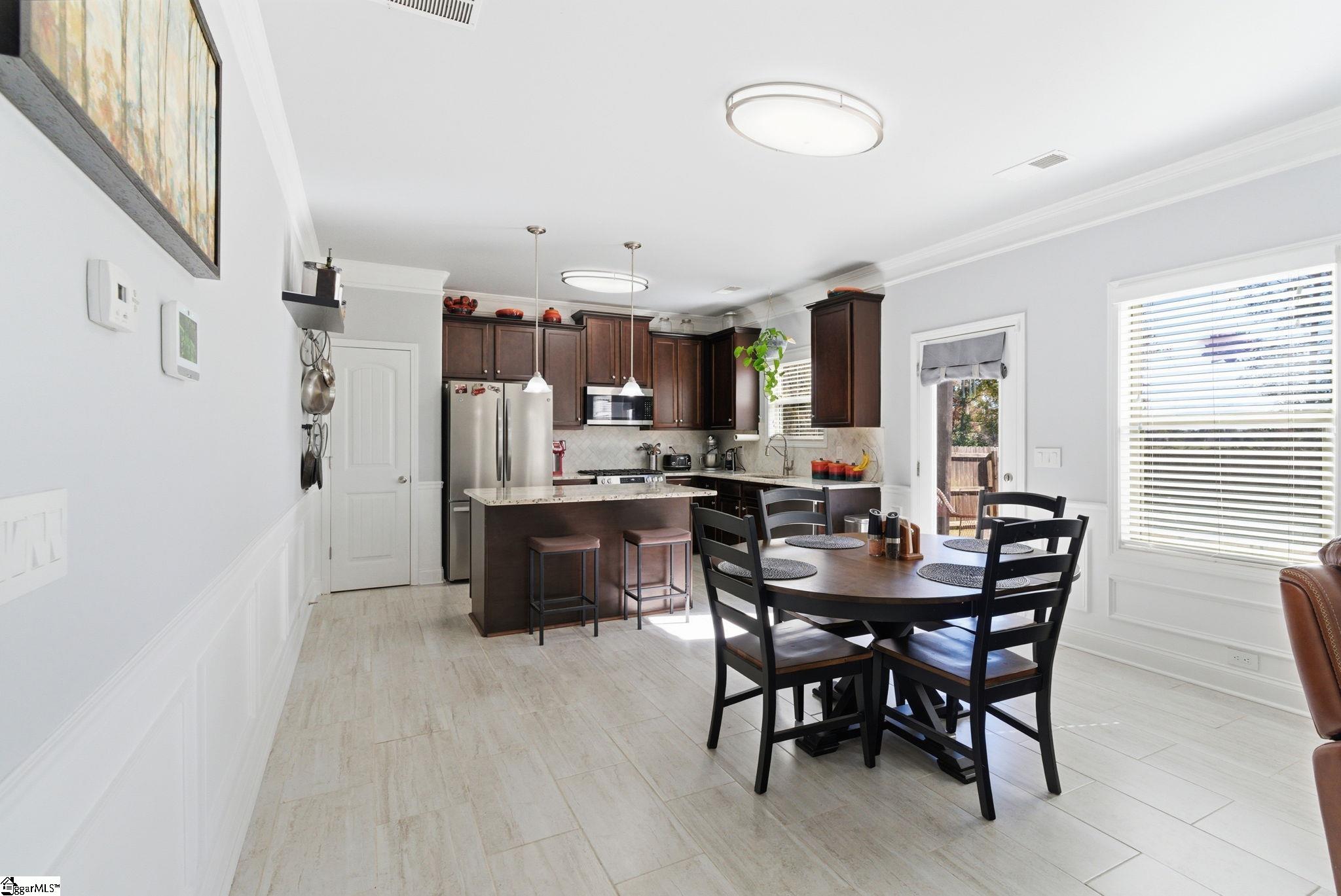 405 Kindletree Way Simpsonville, SC 29680 - Photo 9 of 46