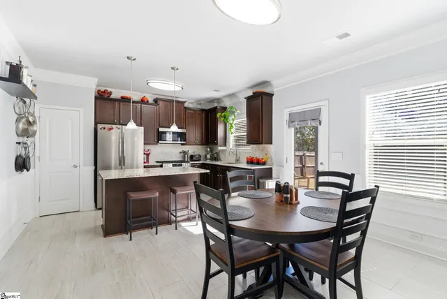 $324,900 | 405 Kindletree Way, Simpsonville, SC 29680