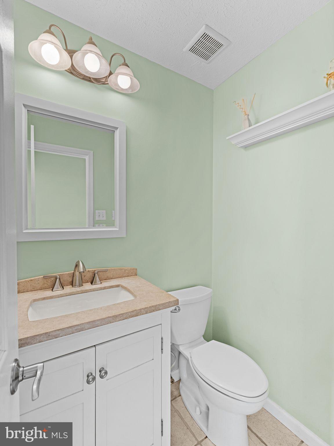 425 Glasgow Road Williamstown, NJ 08094 - Photo 13 of 53 1st Floor Bathroom