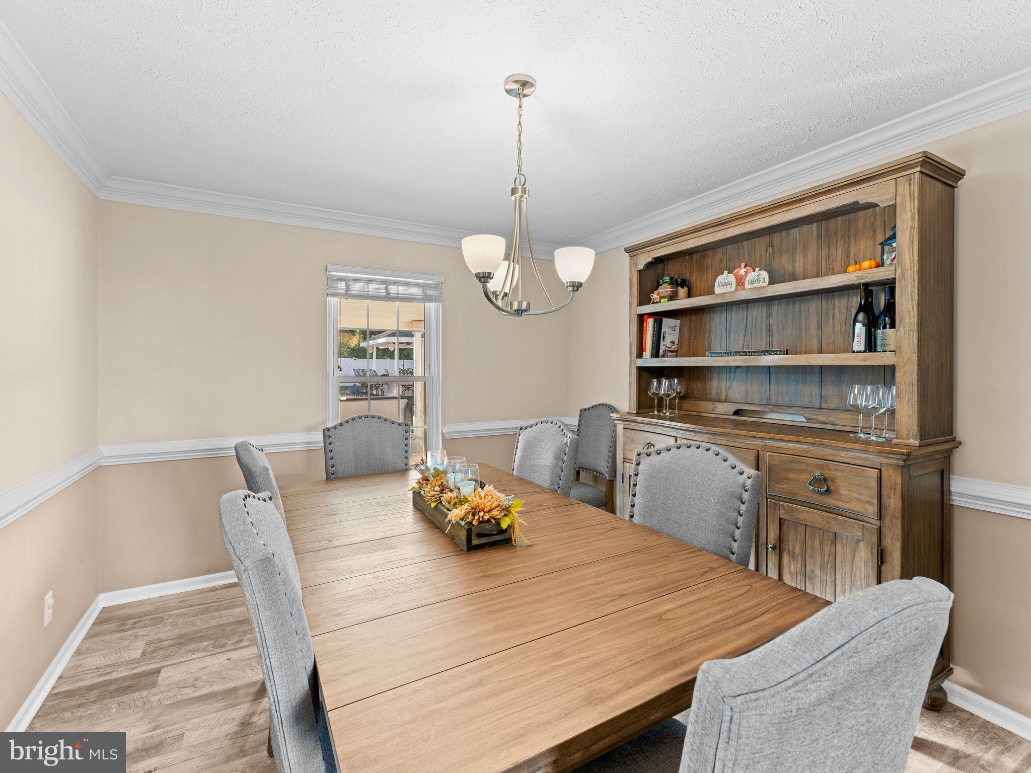 425 Glasgow Road Williamstown, NJ 08094 - Photo 14 of 53 Elegant dining space.