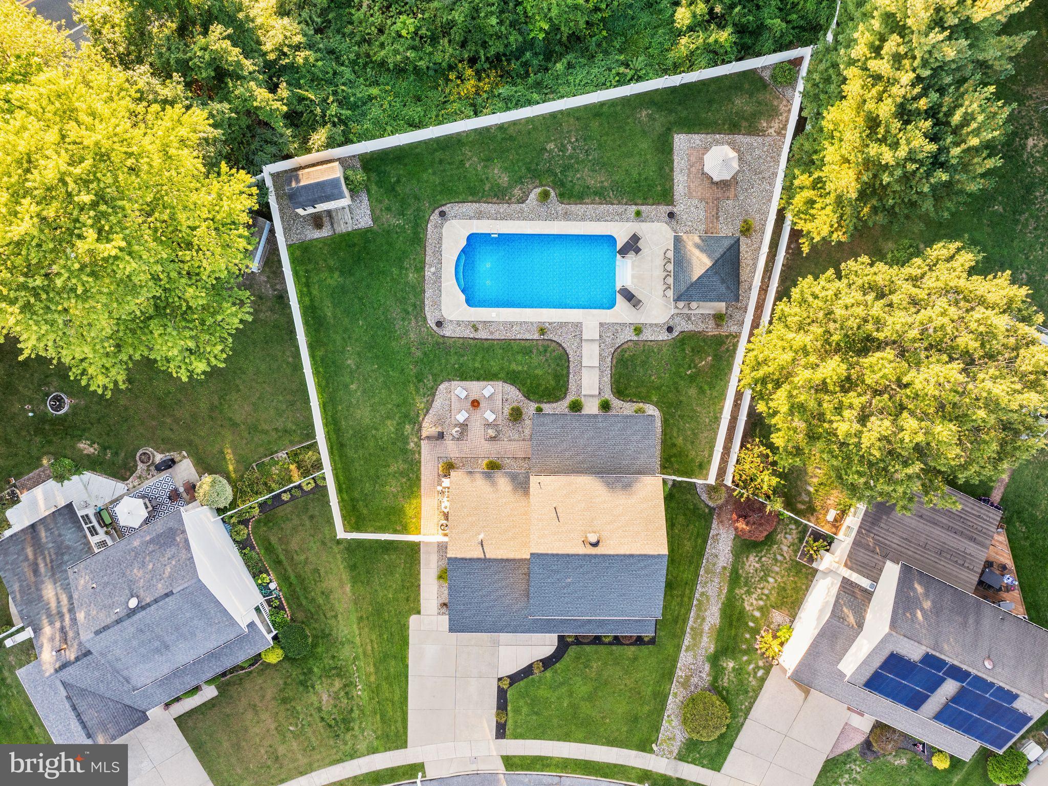 425 Glasgow Road Williamstown, NJ 08094 - Photo 44 of 53 Stunning aerial view of a serene backyard oasis.