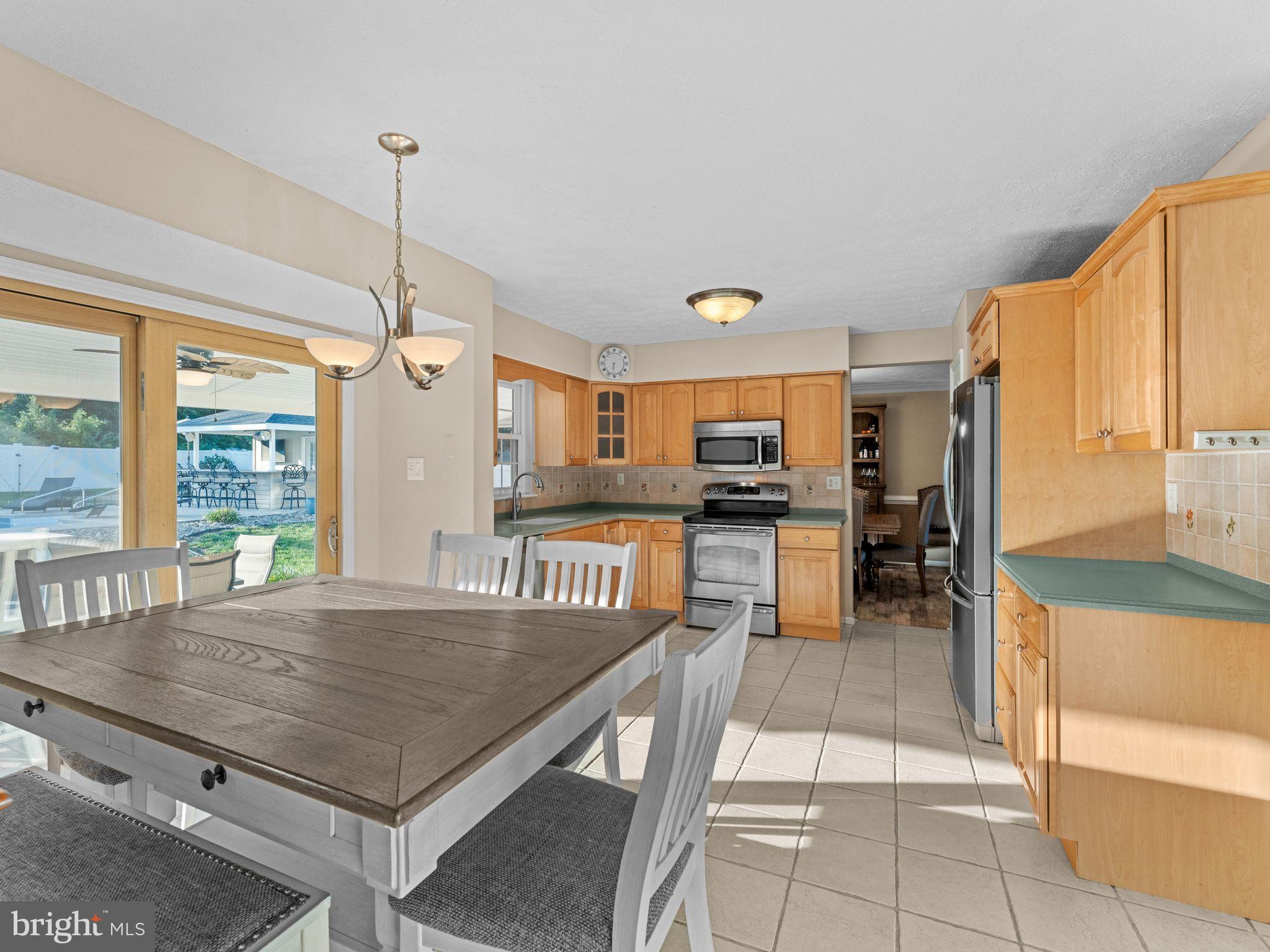 425 Glasgow Road Williamstown, NJ 08094 - Photo 9 of 53 Gallery Image 9