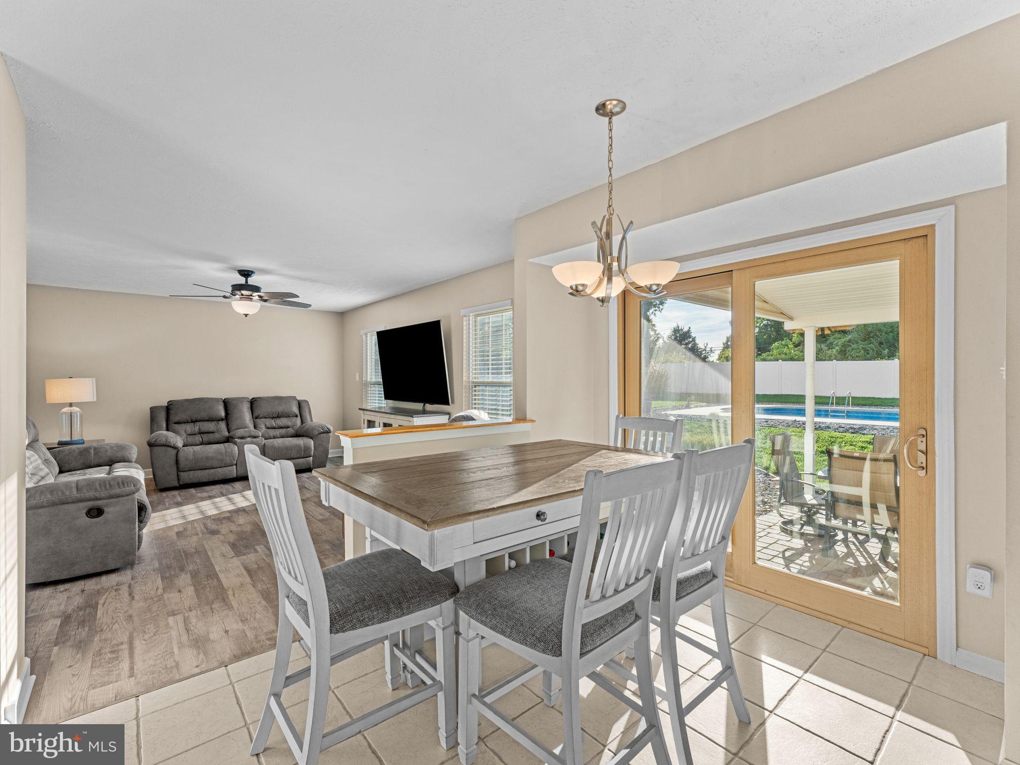 425 Glasgow Road Williamstown, NJ 08094 - Photo 10 of 53 Open-concept living space perfect for entertaining