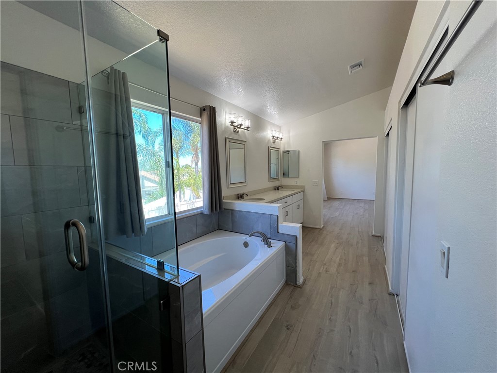 9251 Middlefield Drive Riverside, CA 92508 - Photo 30 of 45 Primary Bathroom