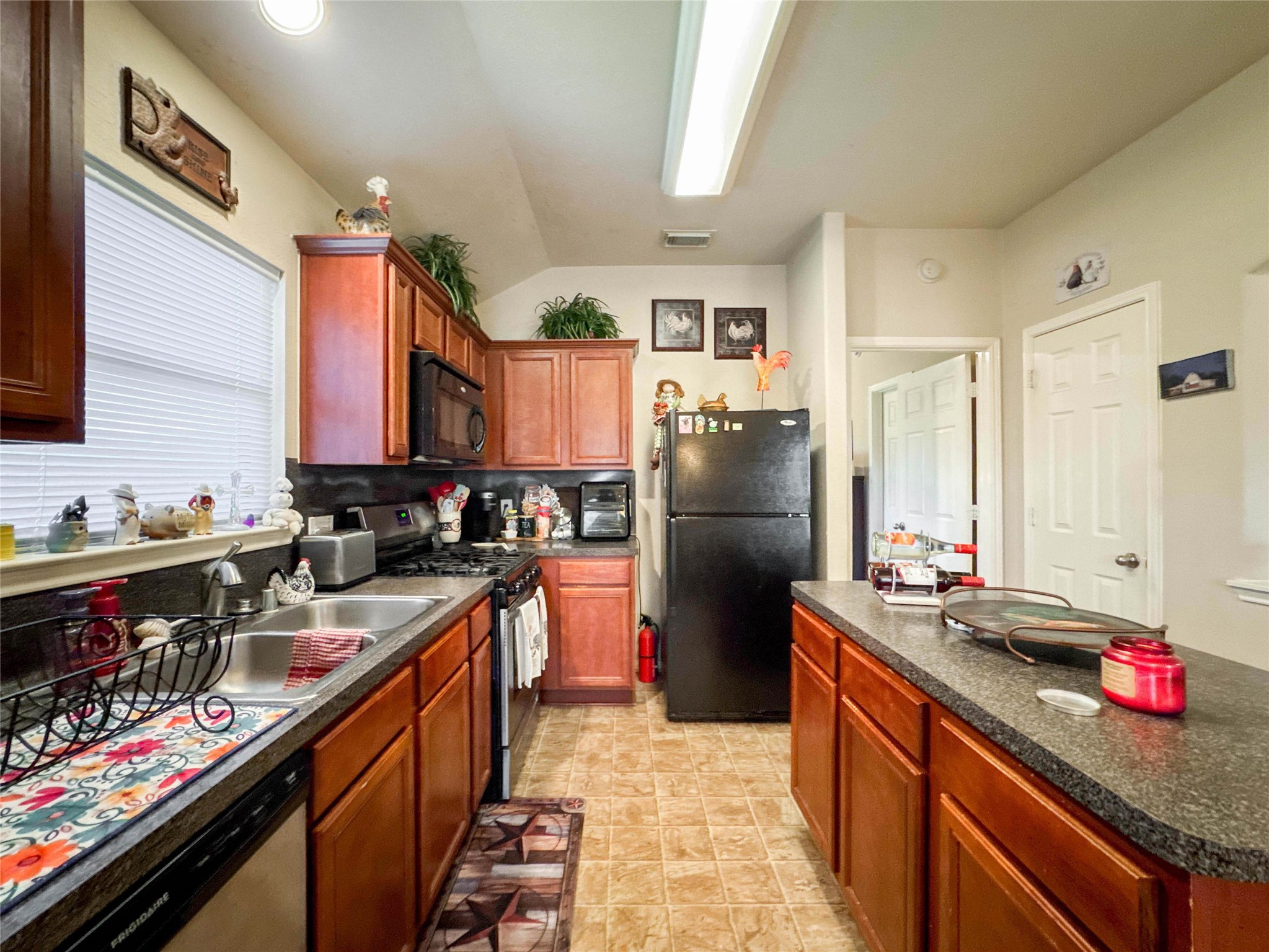 7031 Musclewood Road Baytown, TX 77521 - Photo 10 of 25