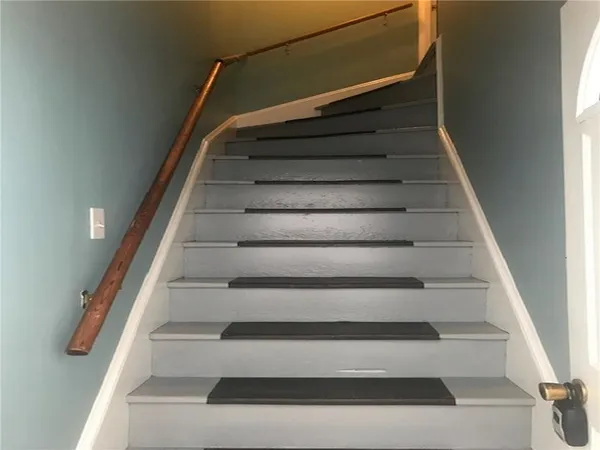 $304,950 | 4 Bayview Avenue, Unit 3, Bristol, RI 02809