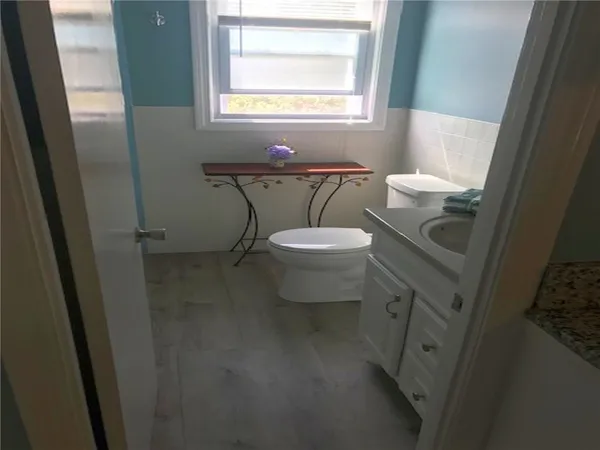 $304,950 | 4 Bayview Avenue, Unit 3, Bristol, RI 02809