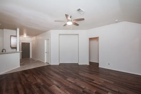 $2,000 | 2811 Eros Lane, Missouri City, TX 77459