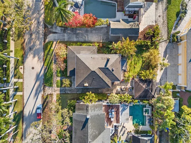 $1,250,000 | 864 15th Avenue Northeast, St. Petersburg, FL 33704