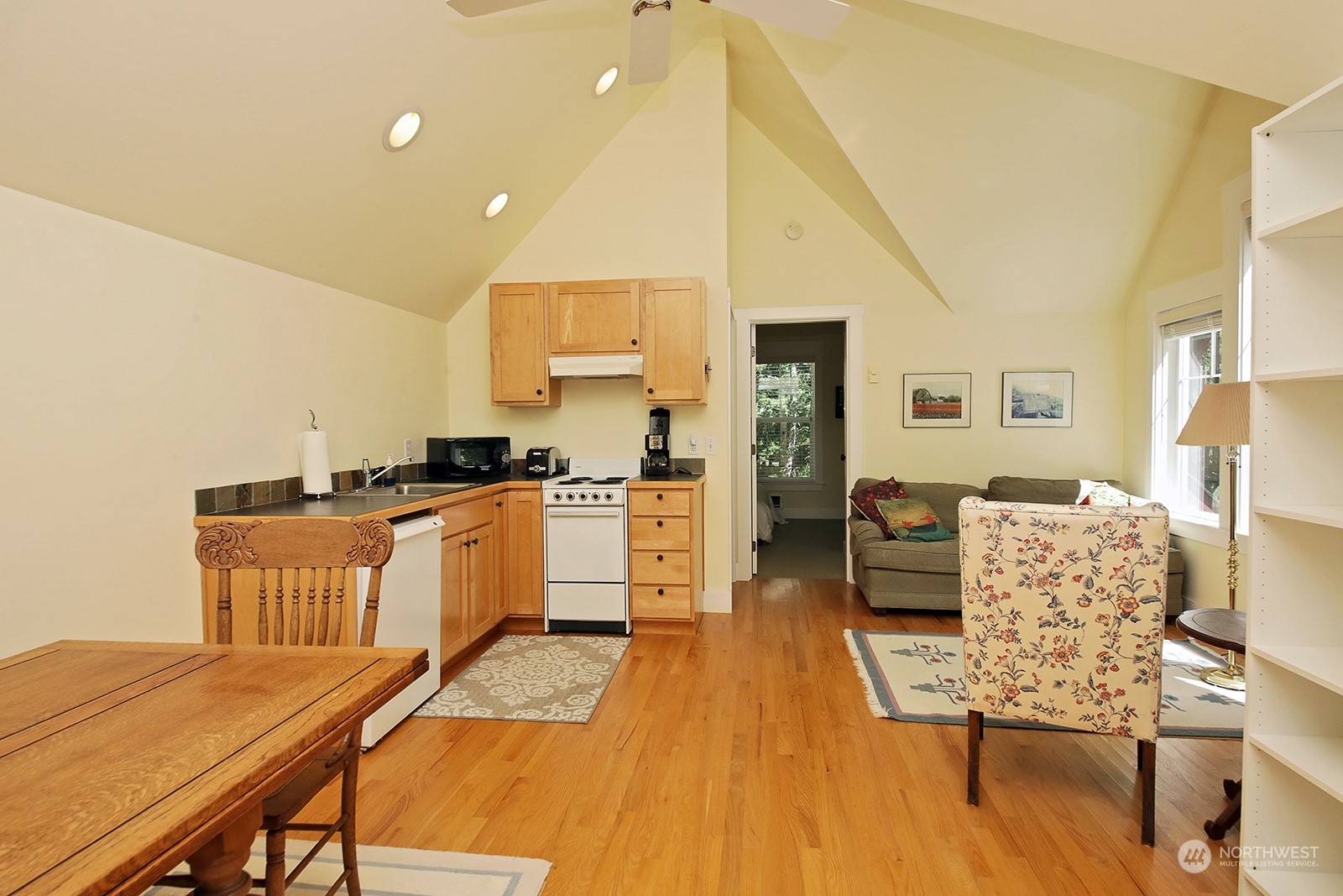 4453 Campbell Road Clinton, WA 98236 - Photo 21 of 29 Gallery Image 21