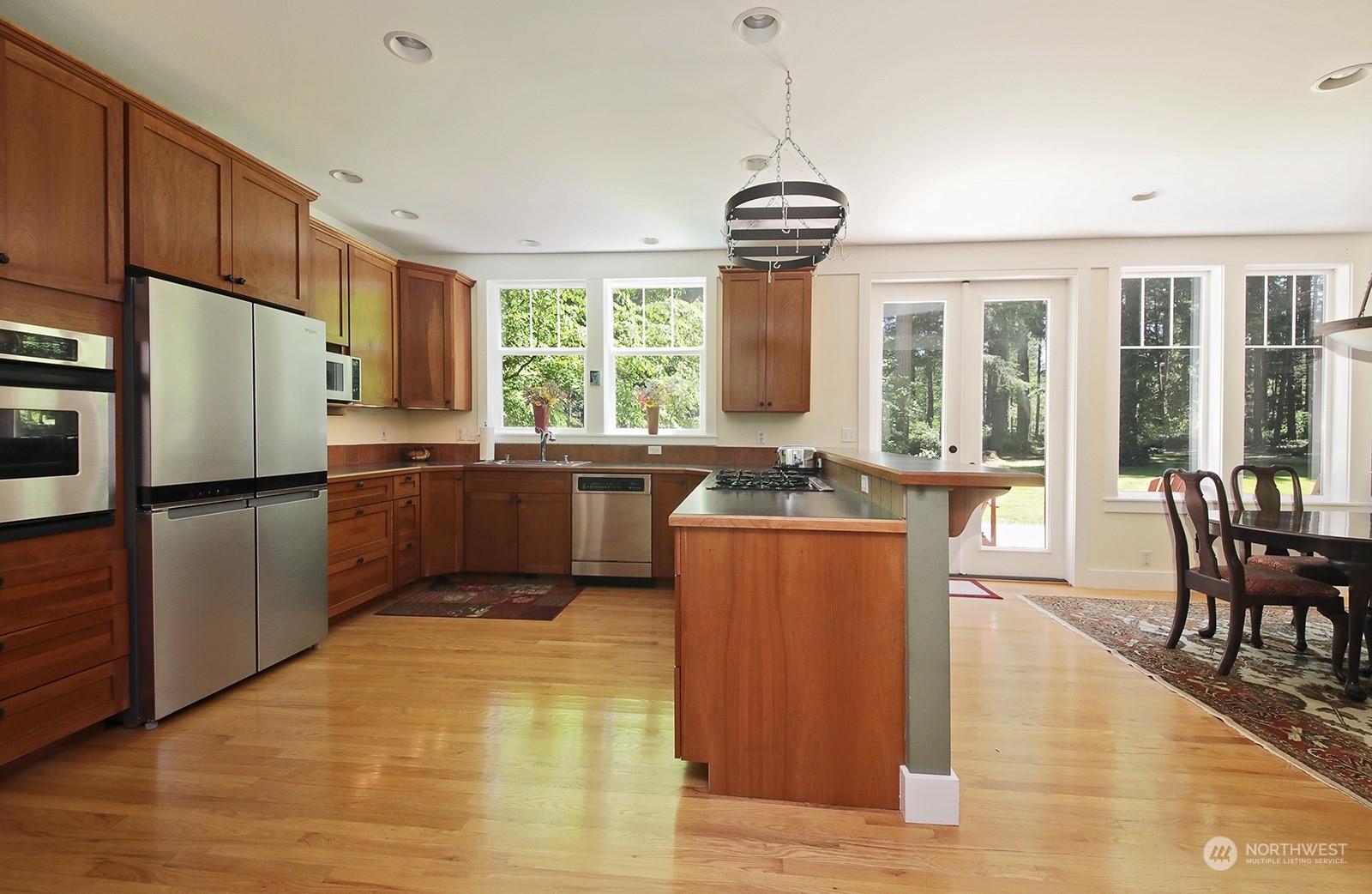 4453 Campbell Road Clinton, WA 98236 - Photo 5 of 29 Gallery Image 5
