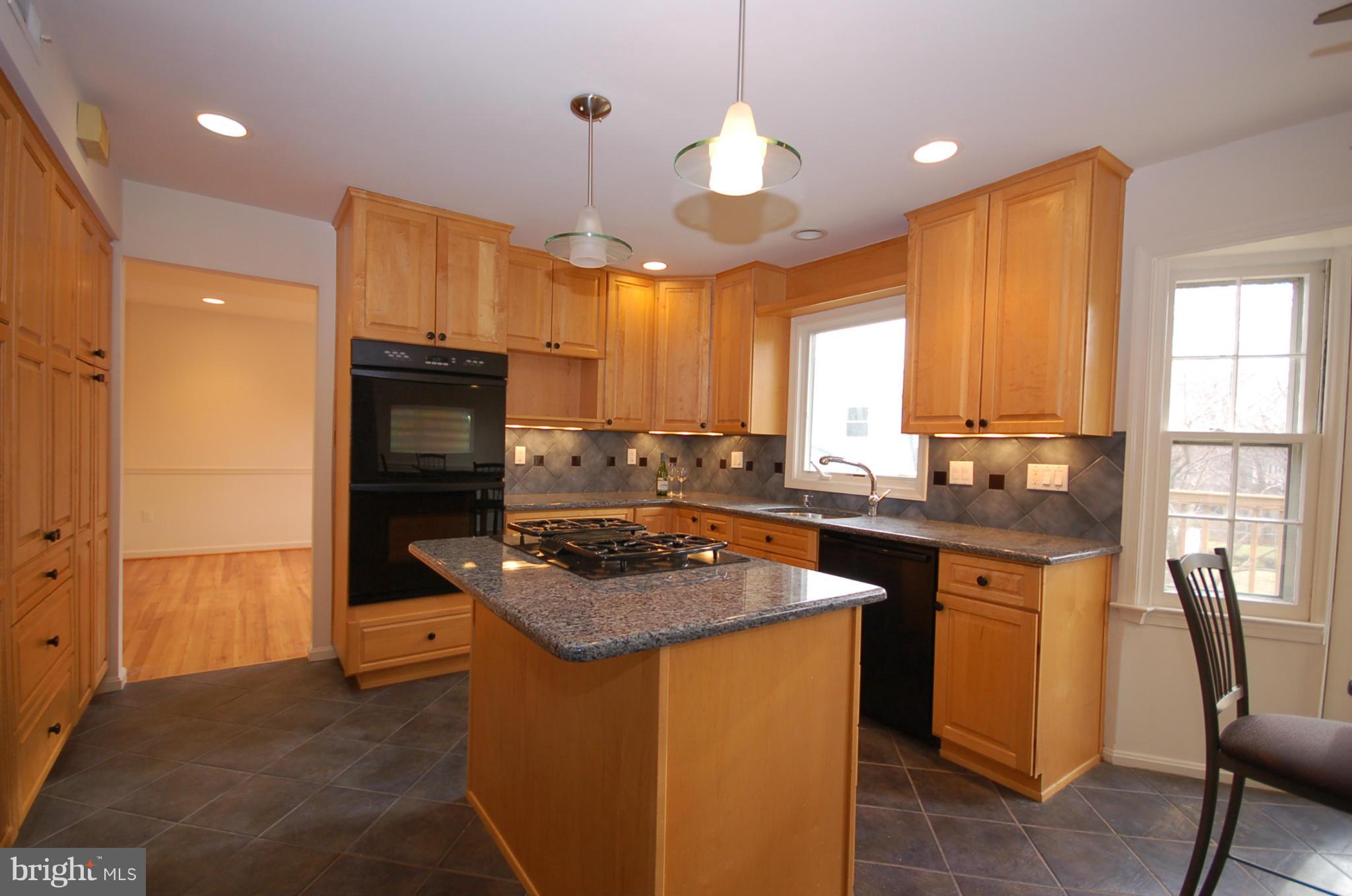 1651 Winding Waye Lane Silver Spring, MD 20902 - Photo 4 of 21 Kitchen