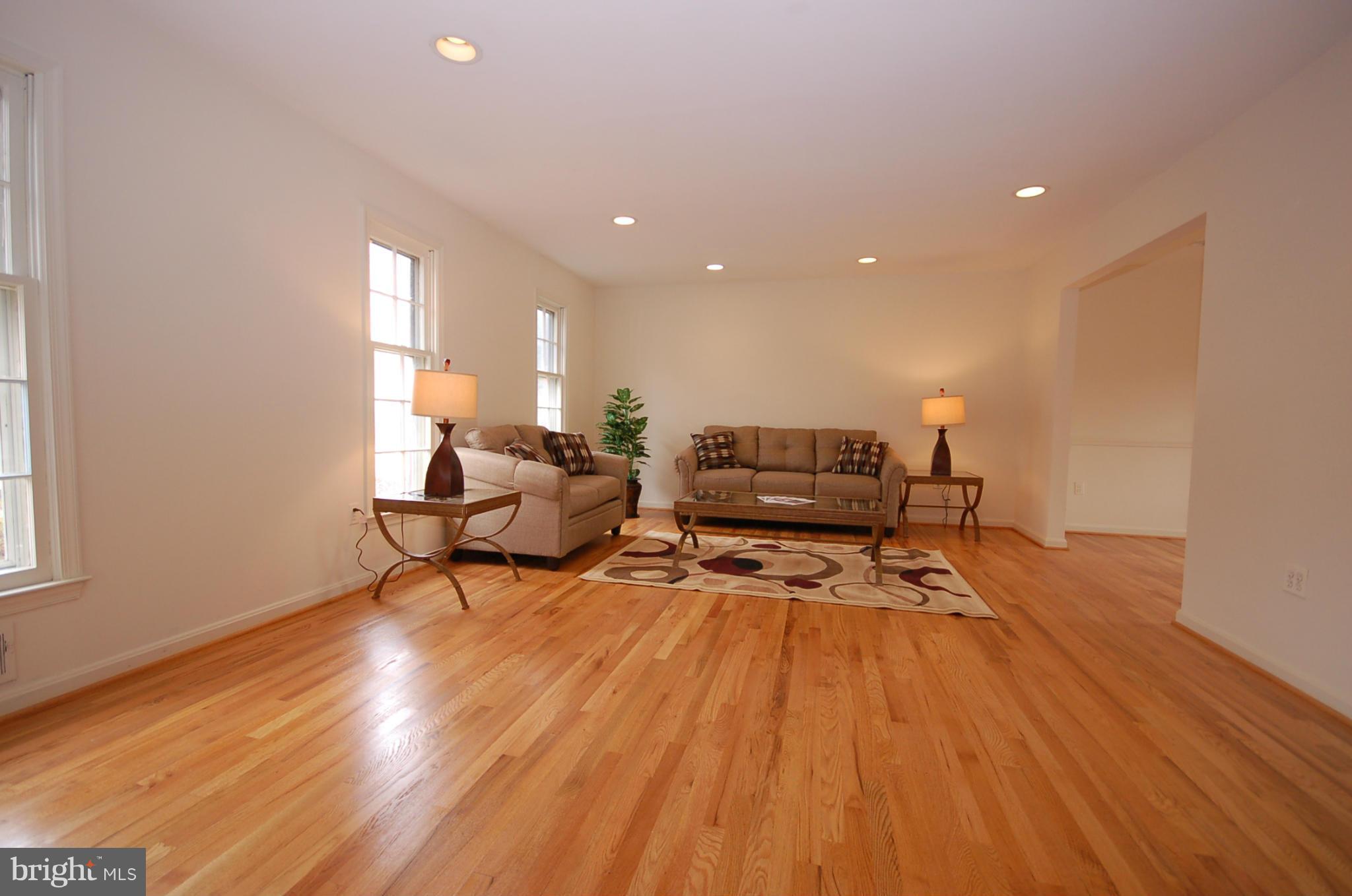 1651 Winding Waye Lane Silver Spring, MD 20902 - Photo 5 of 21 Family Room