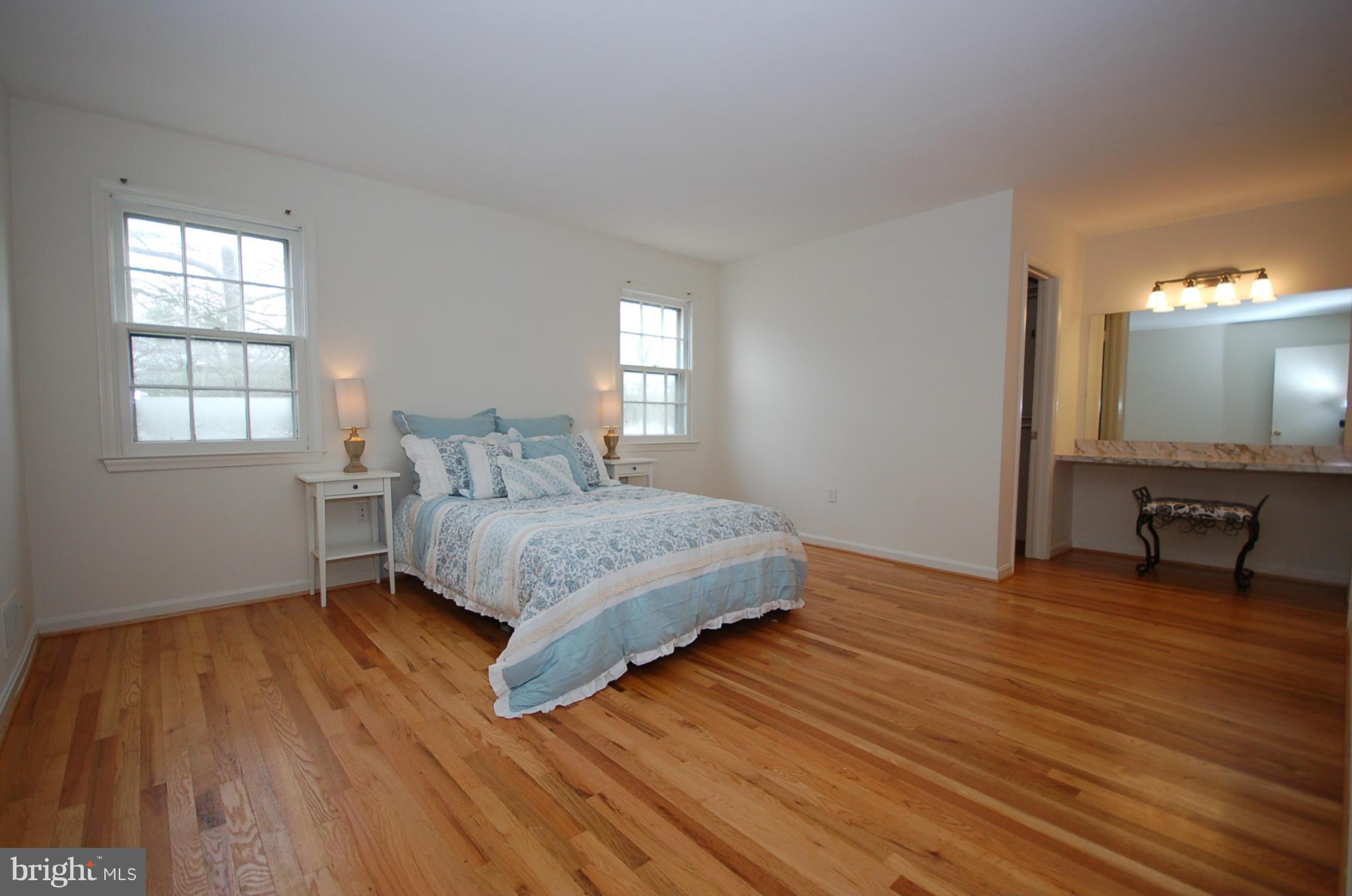 1651 Winding Waye Lane Silver Spring, MD 20902 - Photo 9 of 21 Bedroom (Master)