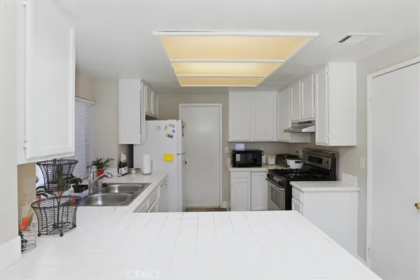 $549,900 | 39649 Oak Cliff Drive, Temecula, CA 92591