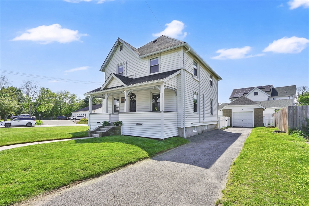 7 Maple Street Ludlow, MA 01056 - Photo 2 of 37