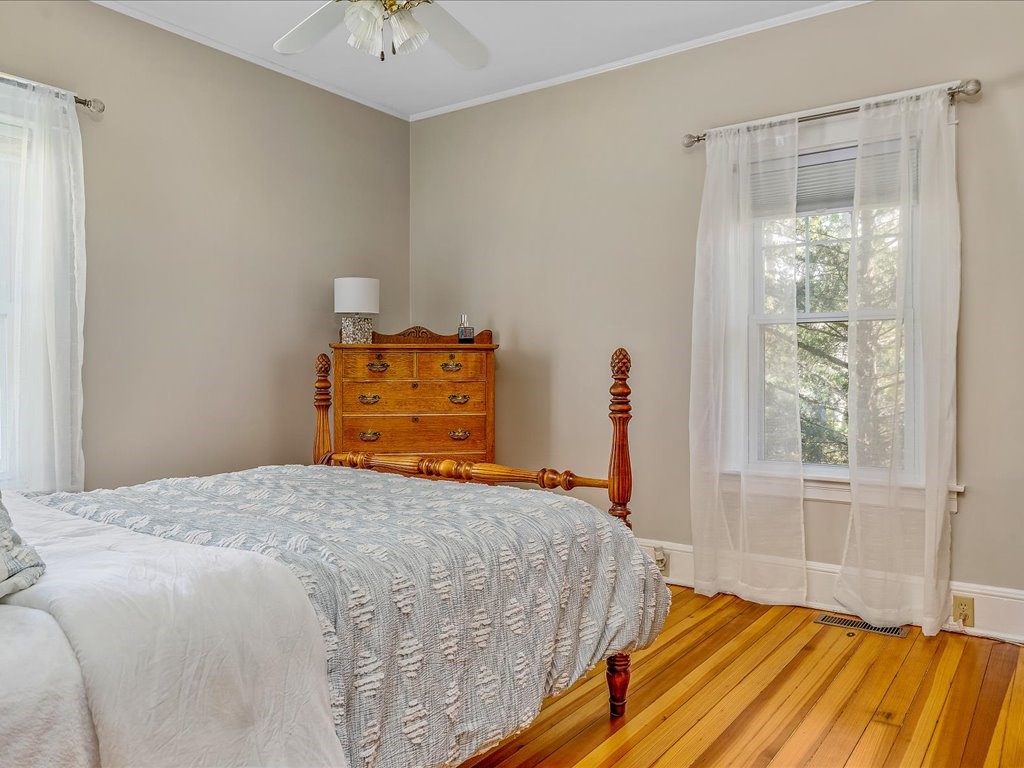 1102 Buttonwoods Avenue Warwick, RI 02886 - Photo 11 of 16