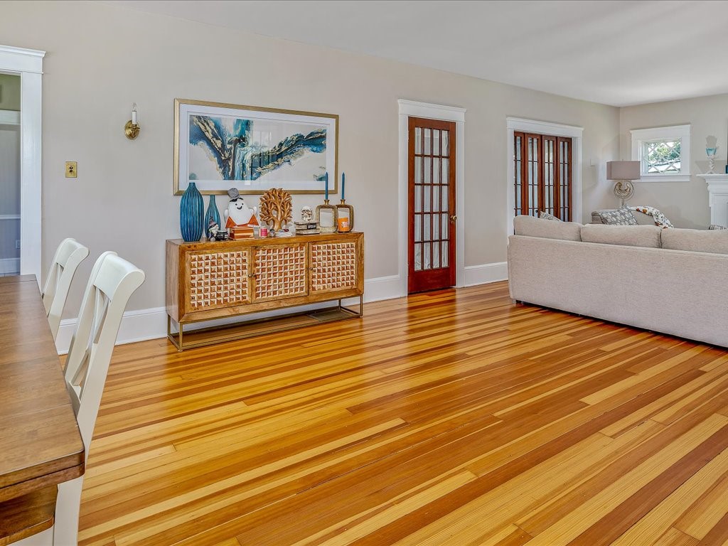 1102 Buttonwoods Avenue Warwick, RI 02886 - Photo 6 of 16