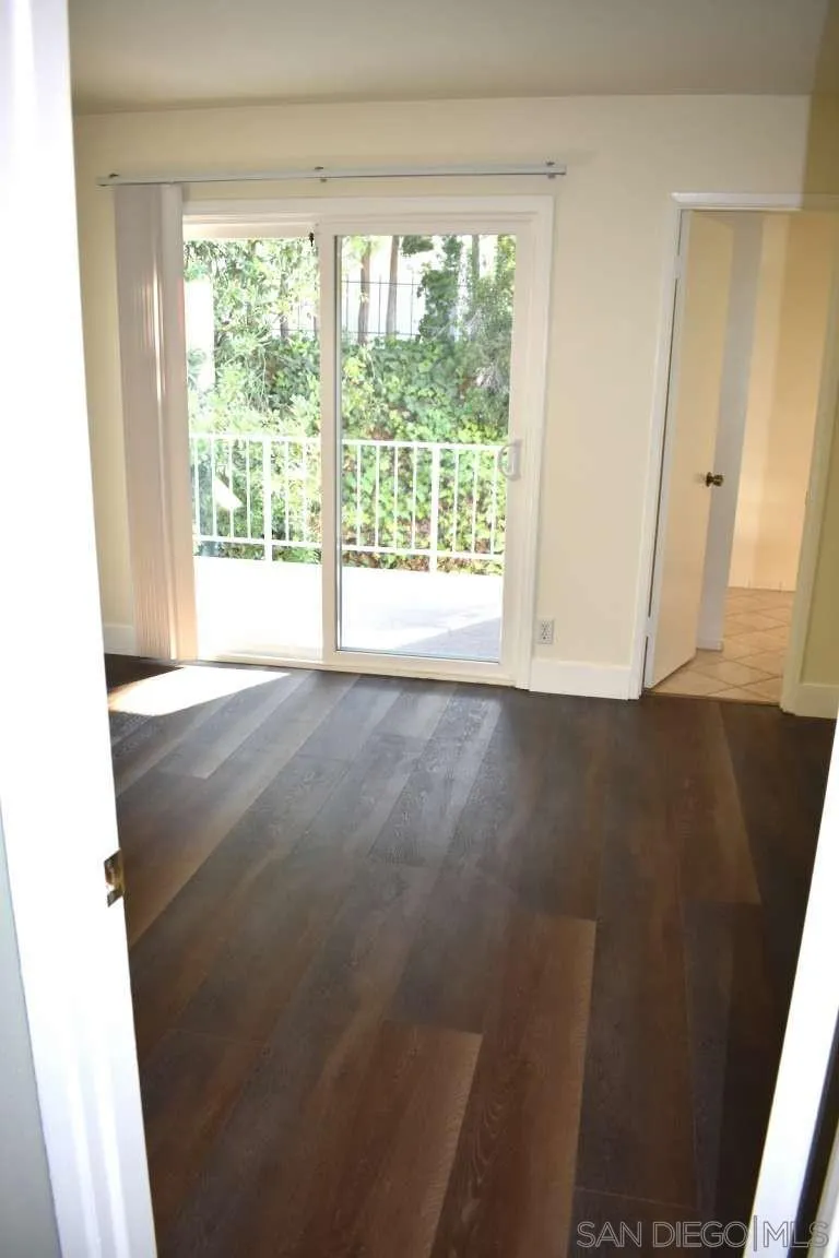 26658 Honey Creek Road Rancho Palos Verdes, CA 90275 - Photo 27 of 38 a view of a room with window