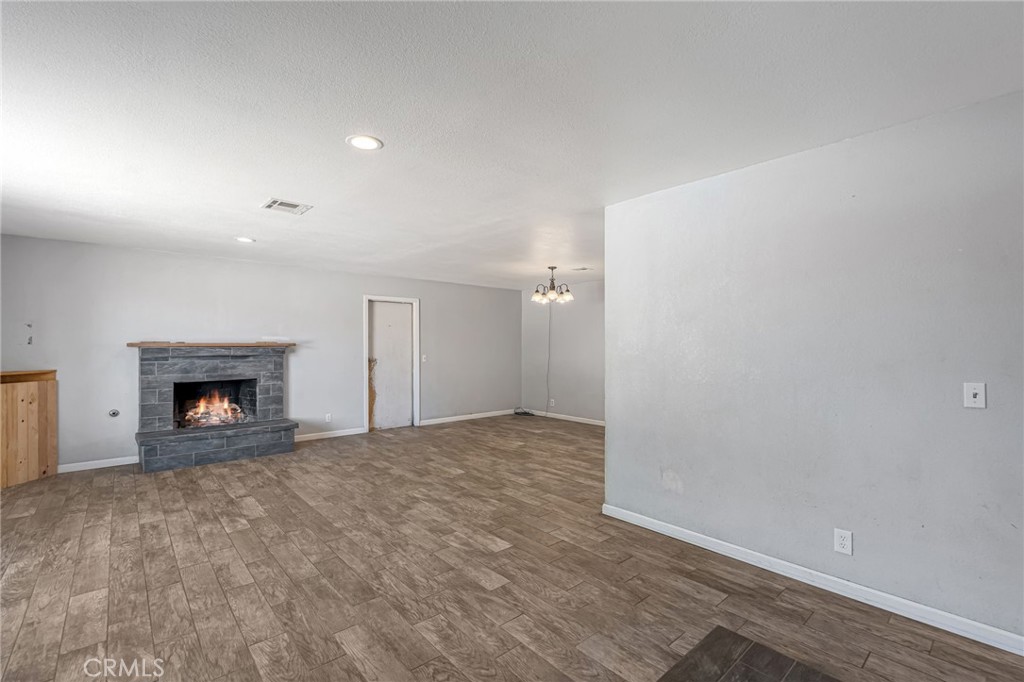 16050 Pawnee Road Apple Valley, CA 92307 - Photo 8 of 46