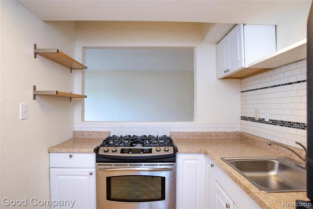 2599 West McNichols Road, Unit B11 Detroit, MI 48221 - Photo 2 of 18