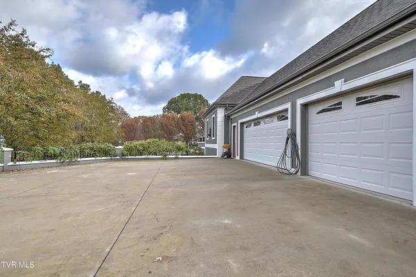 $795,000 | 1029 Fiddlers Way, Kingsport, TN 37664
