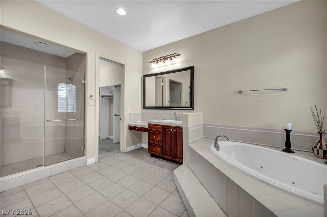 75 Luce Del Sole, Unit 3 Henderson, NV 89011 - Photo 11 of 56 Primary shower and Sunken Tub