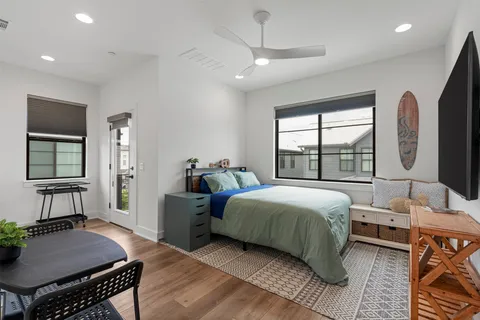$1,050,000 | 3007 Chennault Street, Austin, TX 78723