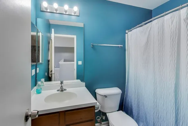 $289,500 | 676 South Jade Lane, Unit 676, Round Lake, IL 60073