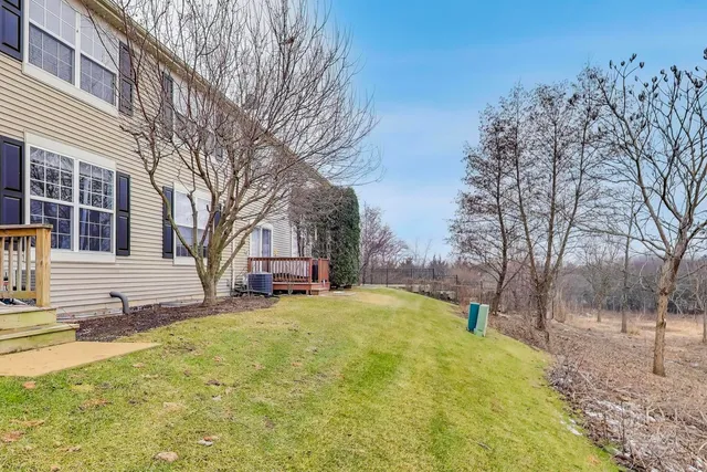 $289,500 | 676 South Jade Lane, Unit 676, Round Lake, IL 60073