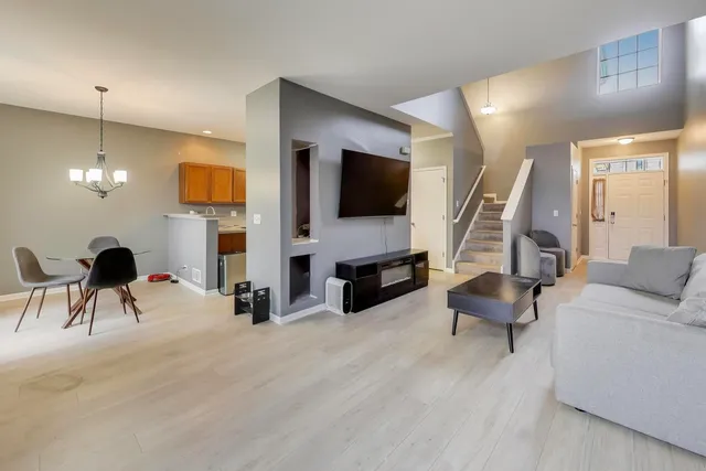 $289,500 | 676 South Jade Lane, Unit 676, Round Lake, IL 60073