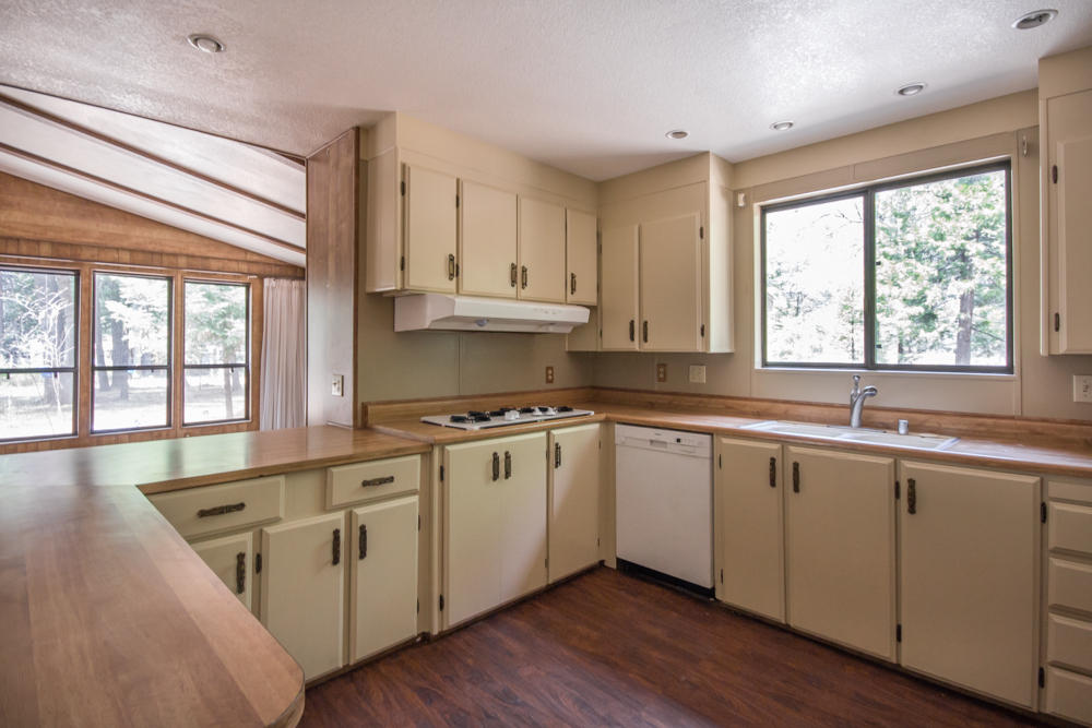 33037 Aleen Road Shingletown, CA 96088 - Photo 3 of 14 kitchen
