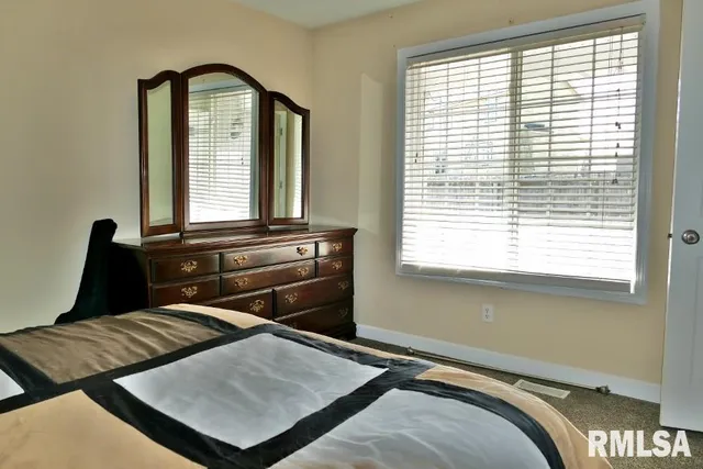 $215,000 | 656 Bittersweet Avenue, Germantown Hills, IL 61548