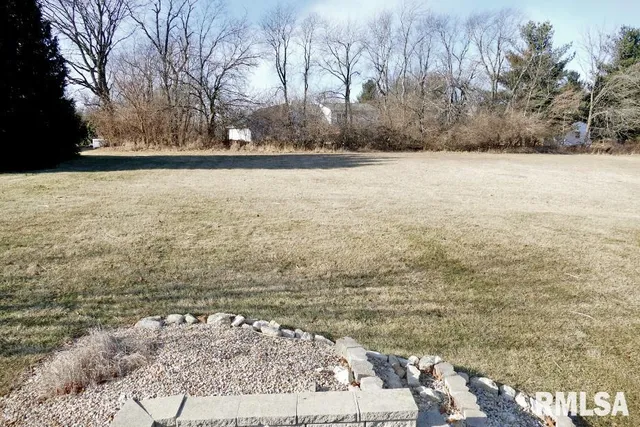 $215,000 | 656 Bittersweet Avenue, Germantown Hills, IL 61548