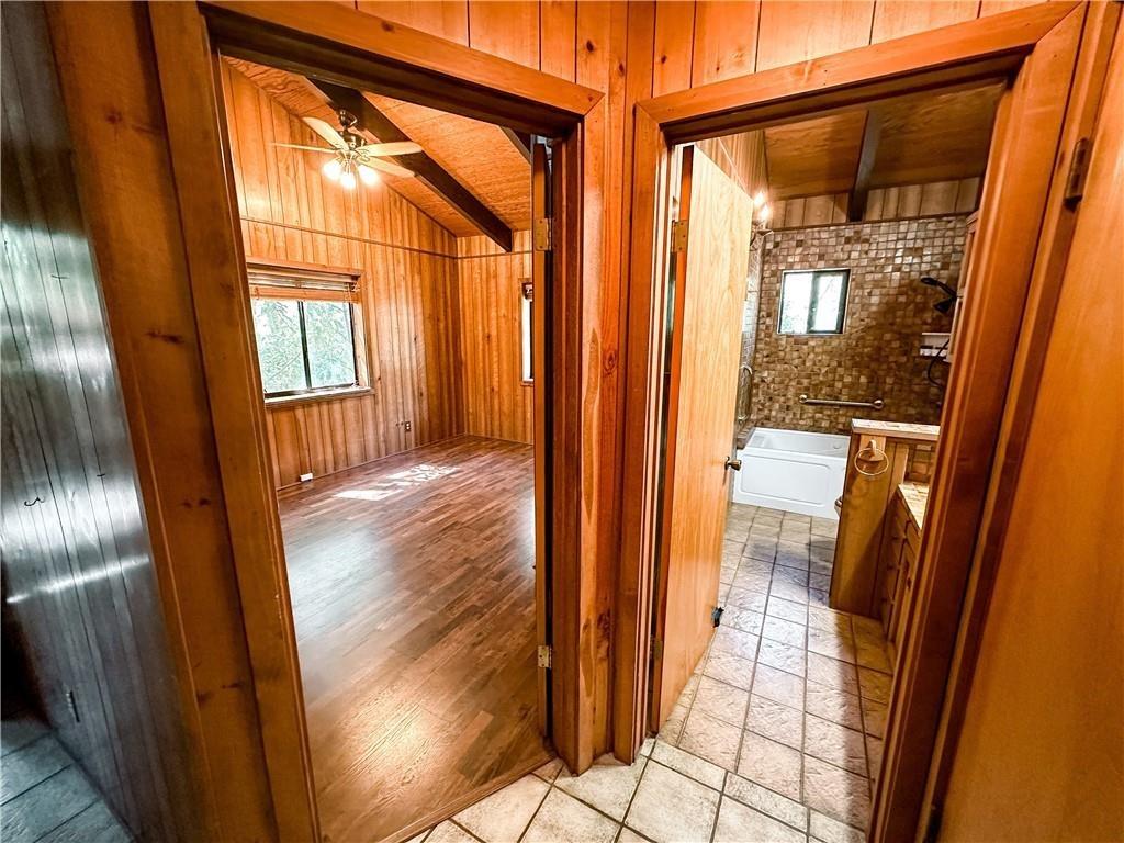 5164 Chowchilla Mountain Road Mariposa, CA 95338 - Photo 9 of 74 Hall way