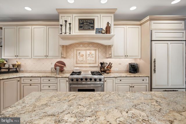 $739,900 | 10 Sharpley Drive, Chadds Ford, PA 19317