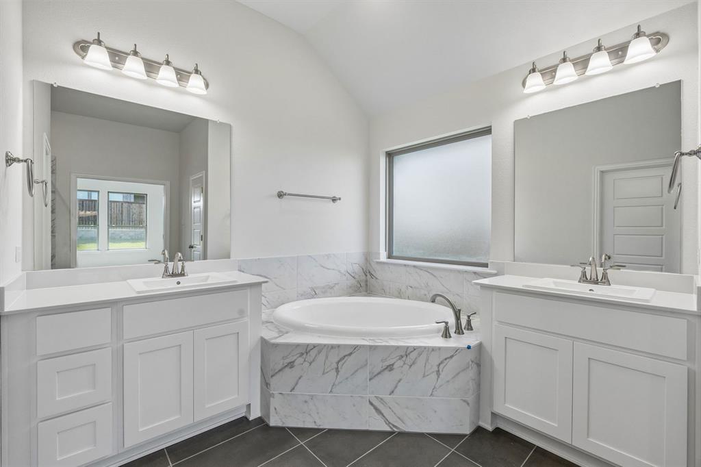 4121 Winnow Lane Joshua, TX 76058 - Photo 20 of 39 26-4121Winnow_022
