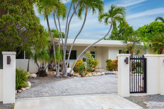 $2,650,000 | 3620 Sunrise Drive, Key West, FL 33040