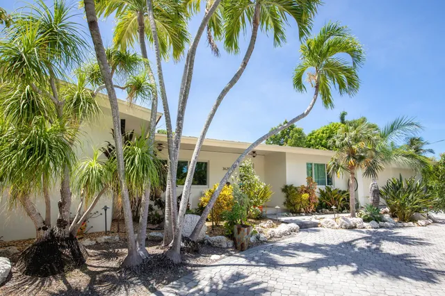 $2,650,000 | 3620 Sunrise Drive, Key West, FL 33040