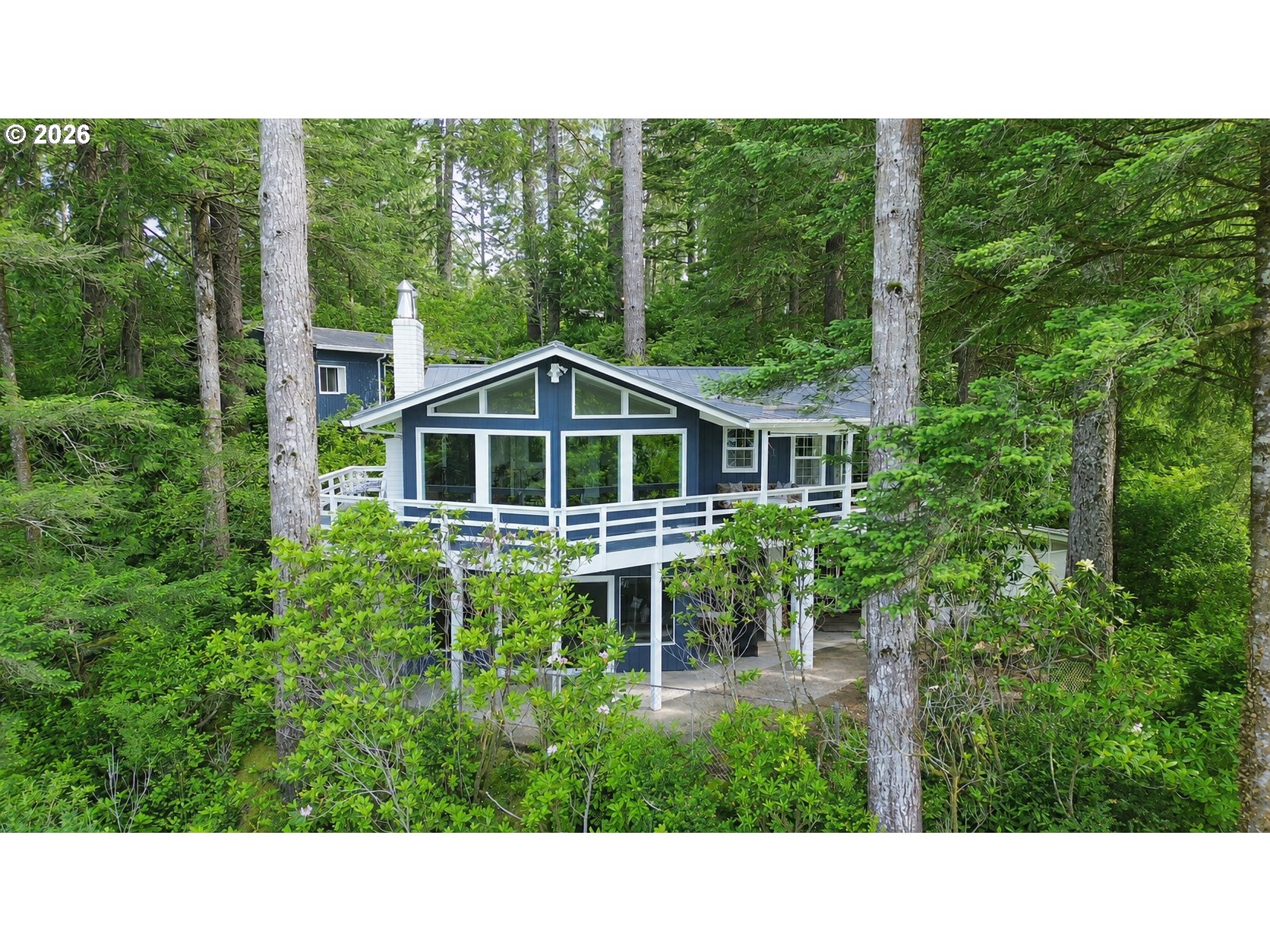 5323 Leavitt Loop Florence, OR 97439 - Photo 2 of 48