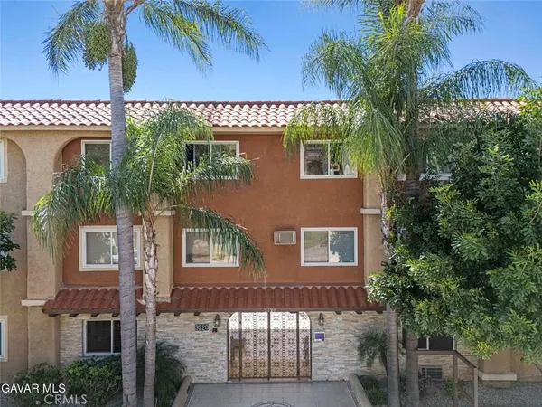 $459,900 | 3220 Altura Avenue, Unit 220, Glendale, CA 91214