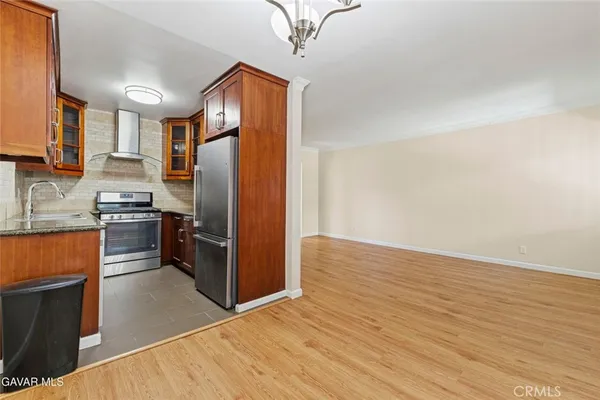 $459,900 | 3220 Altura Avenue, Unit 220, Glendale, CA 91214