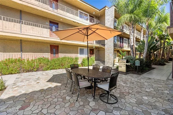 $459,900 | 3220 Altura Avenue, Unit 220, Glendale, CA 91214