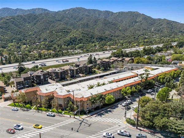 $459,900 | 3220 Altura Avenue, Unit 220, Glendale, CA 91214