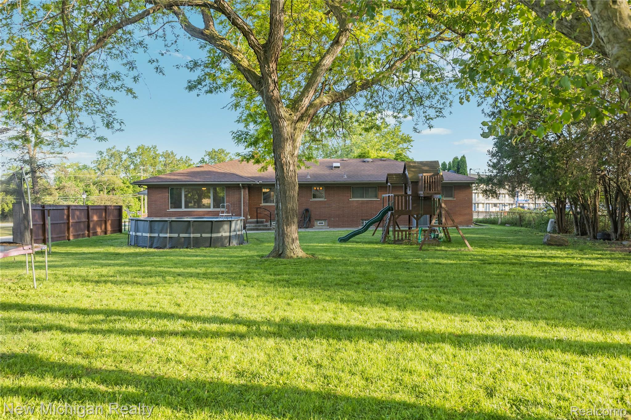 8359 Chicago Road South Warren, MI 48093 - Photo 58 of 74