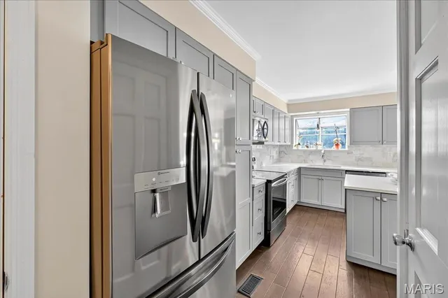 $459,000 | 26 Webster Oaks Drive, St. Louis, MO 63119