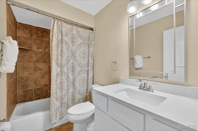 $459,000 | 26 Webster Oaks Drive, St. Louis, MO 63119