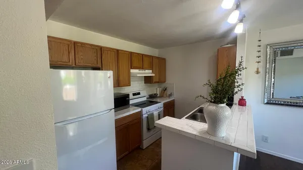 $1,800 | 8055 East Thomas Road, Unit E118, Scottsdale, AZ 85251